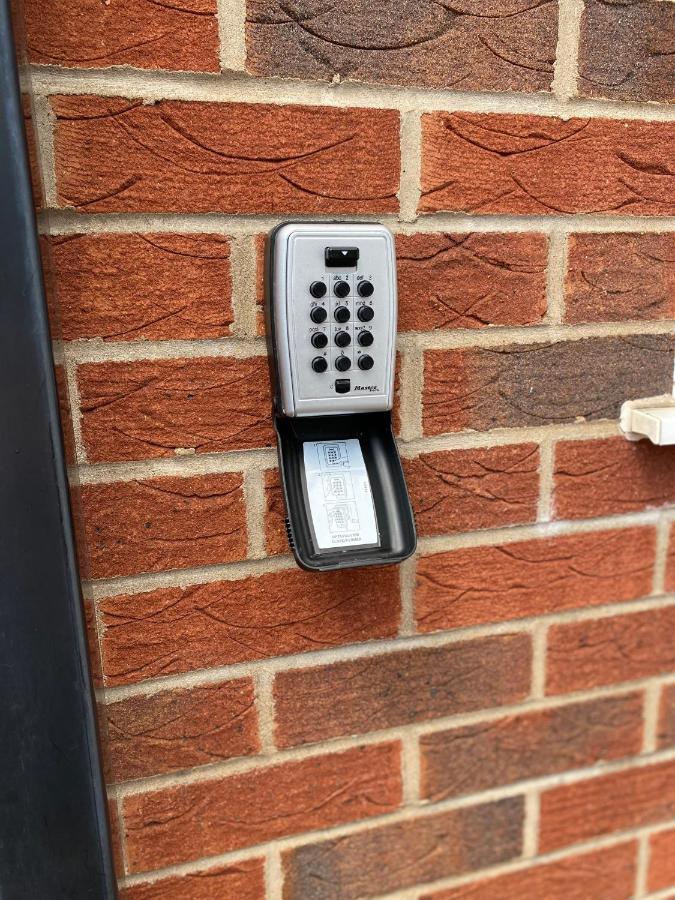 Hansom House Hinckley Exterior foto